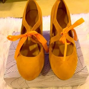 Chase & Chloe Yellow Suede Mary Jane  Lace Up Heels